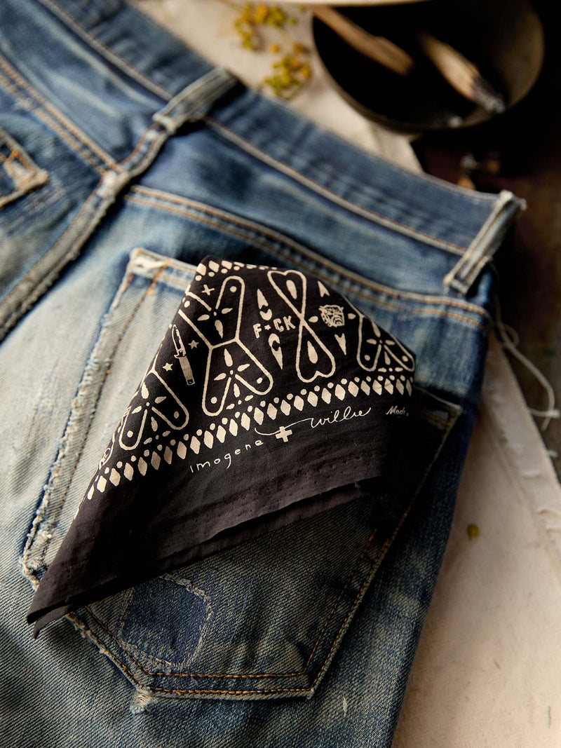 the "muerte" bandana - Model