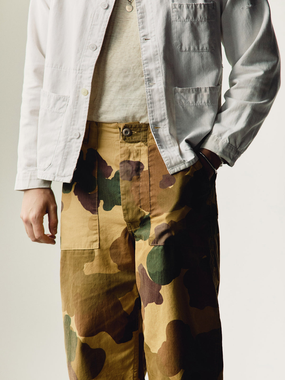 oliver military trouser in painted camo