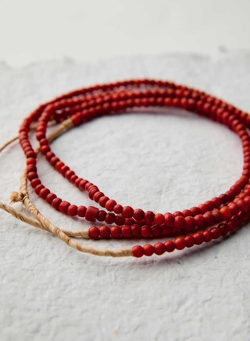 vintage red trade bead necklace - Model