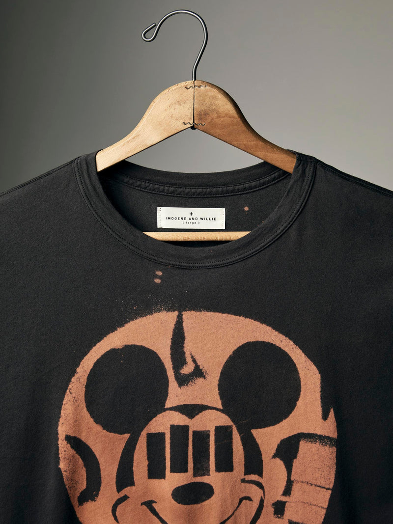 hand bleached "magic" tee - Model