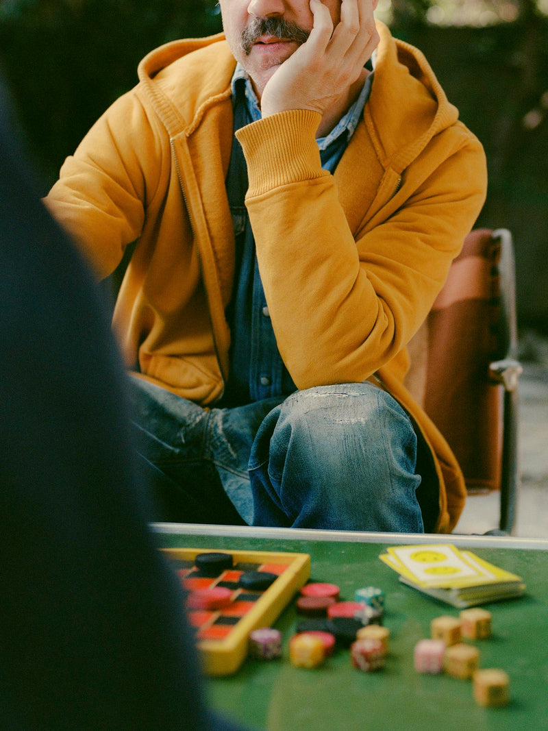 the standard zip sweatshirt in amber - Model