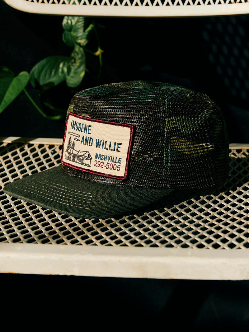 the "service station" mesh trucker in camo - Model