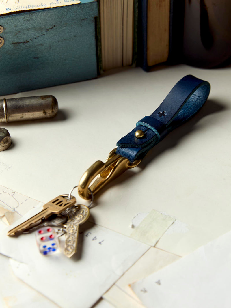 emil erwin x i+w keychain in blue - Model