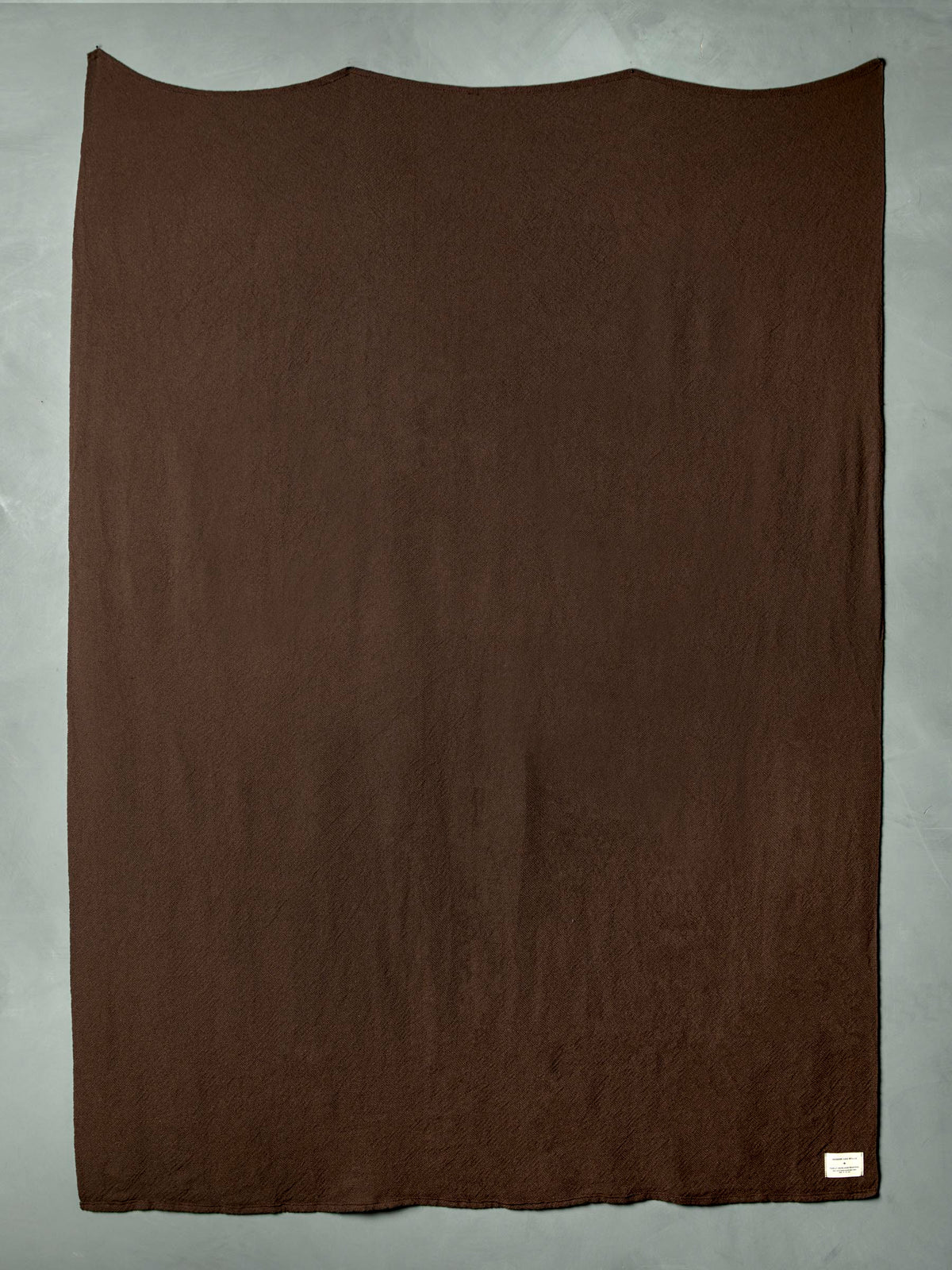 i+w x family heirloom weavers cotton throw in brown