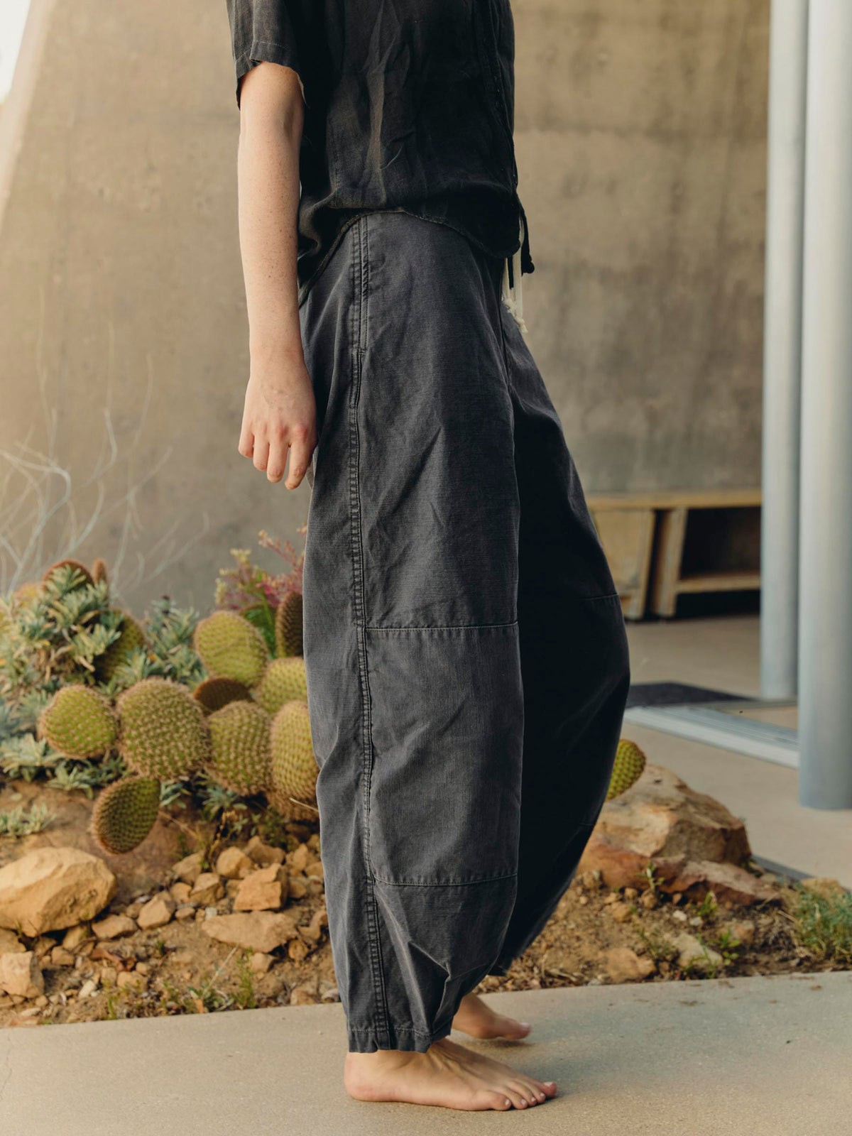 flight pant in faded black