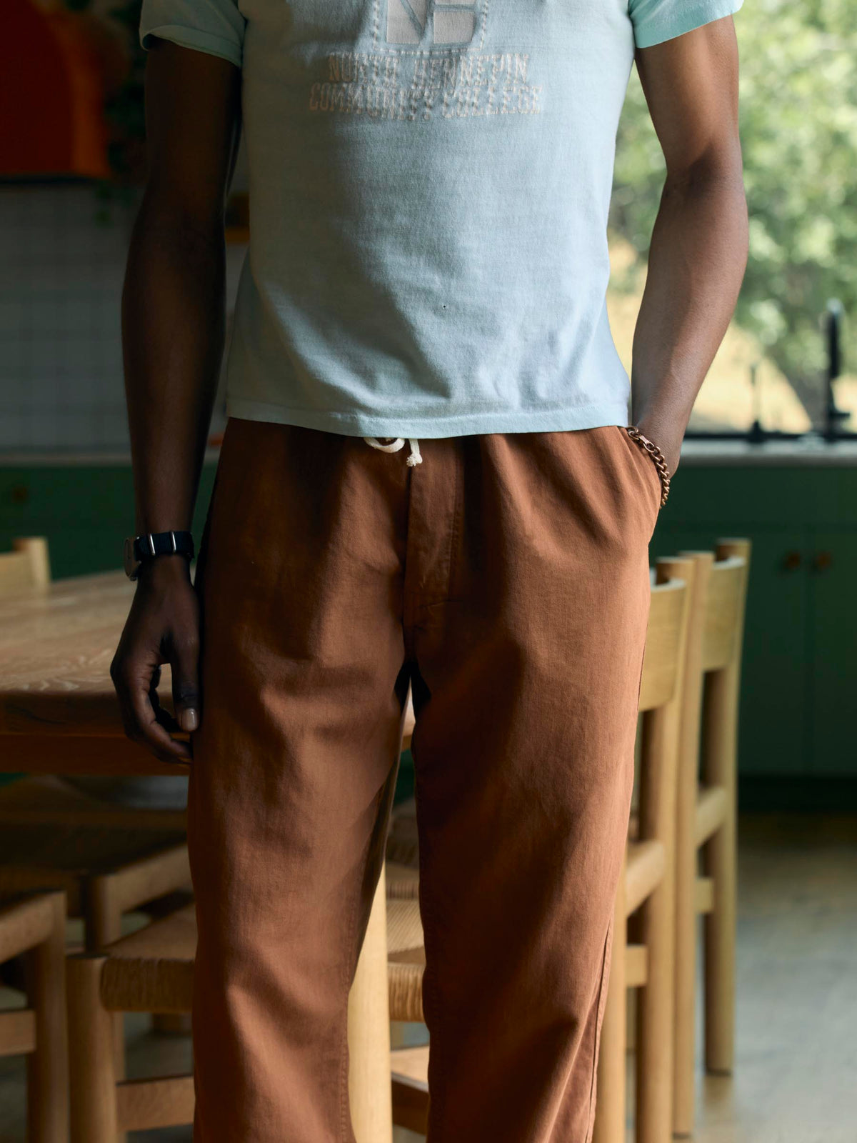 lounge pant in field brown