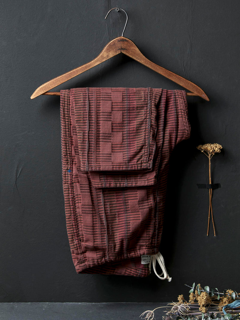 lounge pant in mojave jacquard - Model