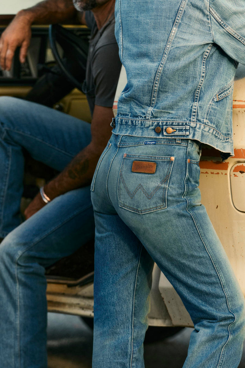 i+w x Wrangler 14MWZ washed indigo - Model