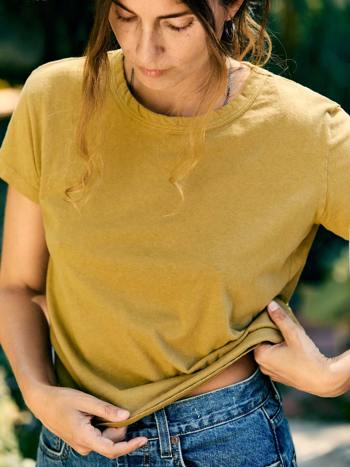 the drop tee in desert green
