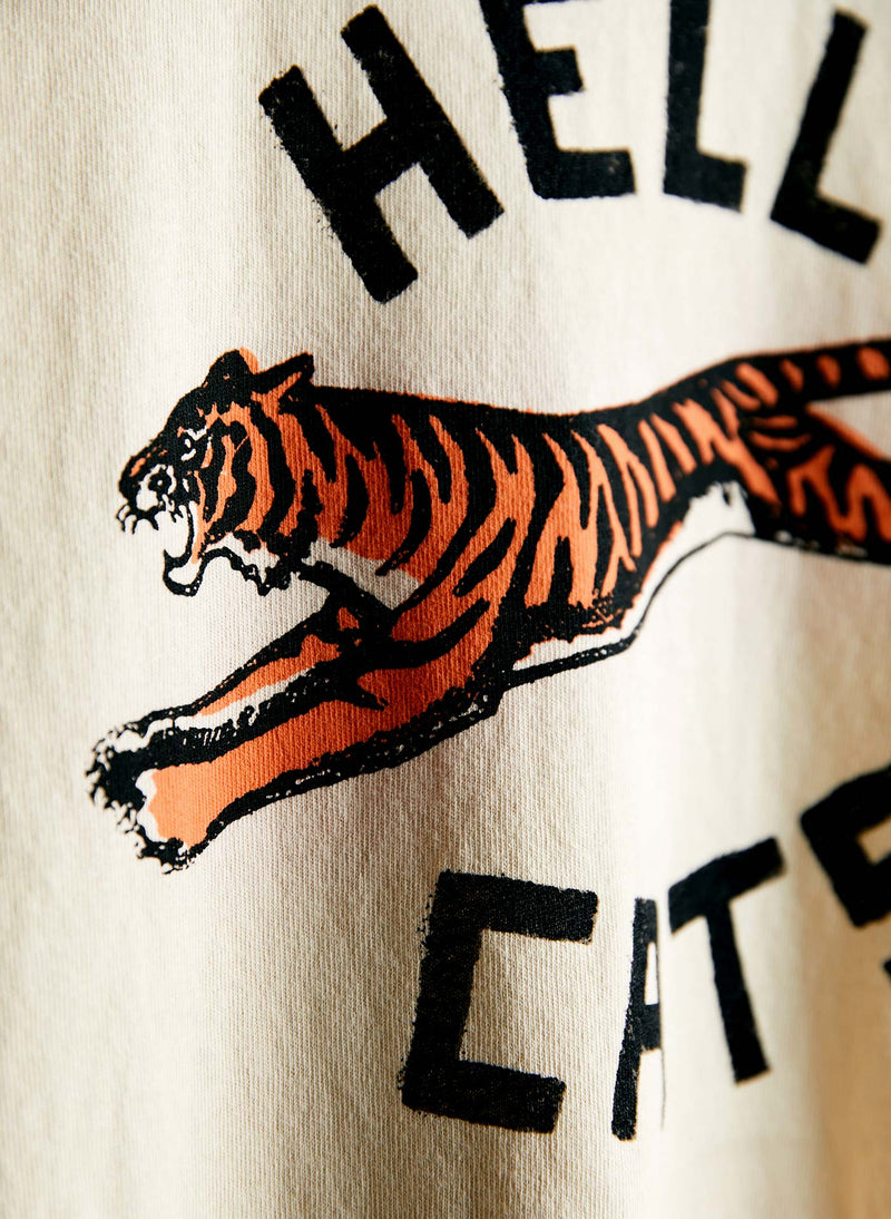 the "hellcats" tee - Model